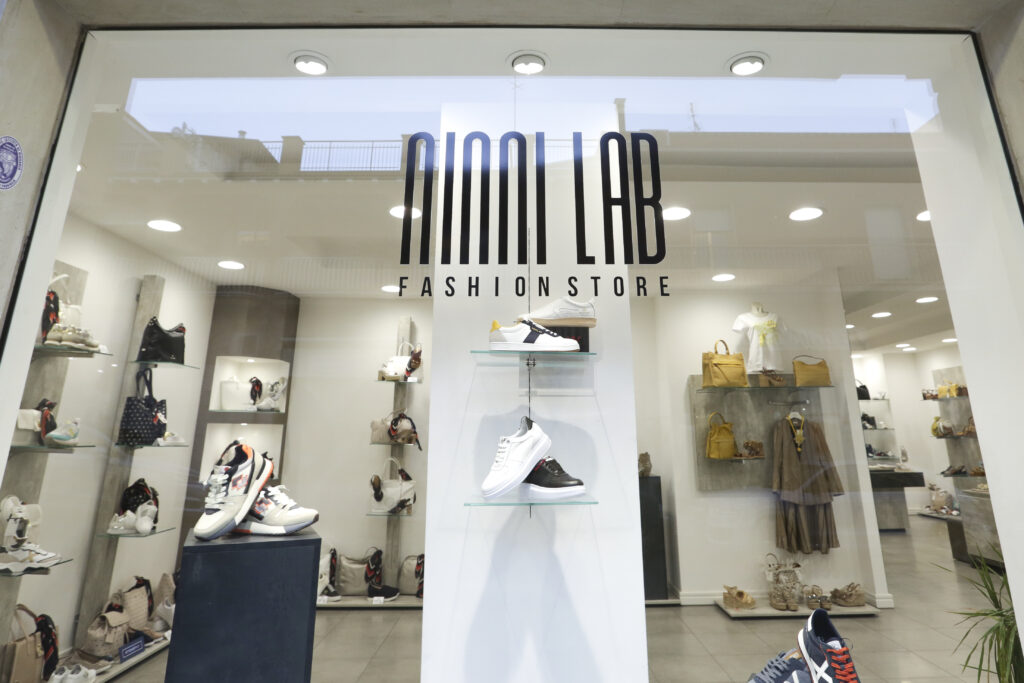 Vetrina Ninni Lab — interno